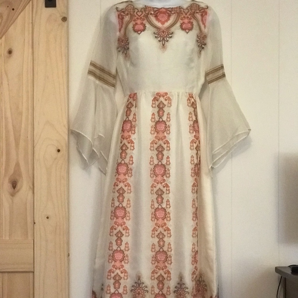 Gorgeous Vintage White Maxi